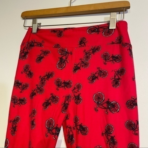 Bicycle Print Leggings Cherry Red One Size LulaRoe Workout Pants Tights Cycling - Picture 2 of 5